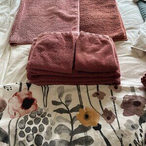 Ready-made bathroom set